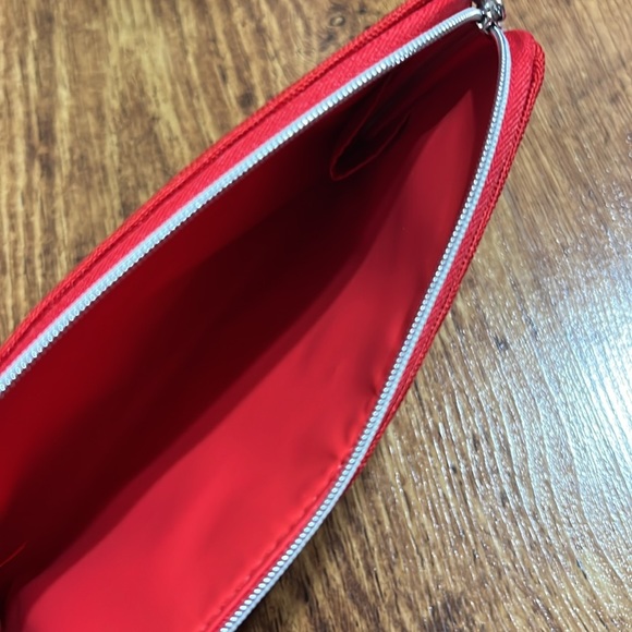 Red Dior Pouch(New) - Picture 6 of 13